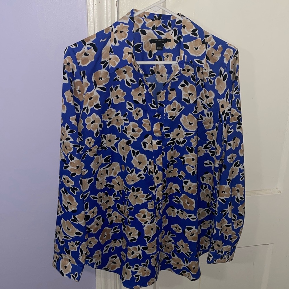 Ann Taylor Blue Floral Button-Up Blouse